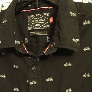 🚲 Black Button Down Shirt